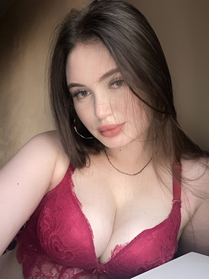 Софа привлекательная девушка из Кемерово цена от 4000 руб