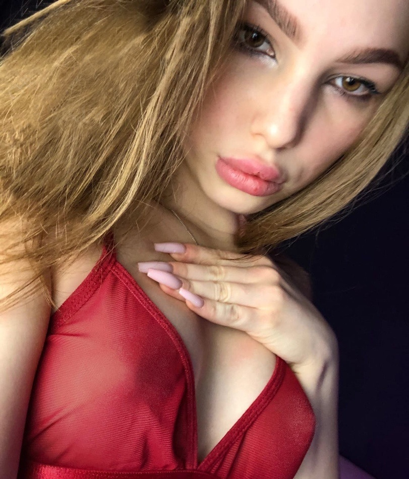 Ольга привлекательная девушка из Кемерово цена от 3000 руб