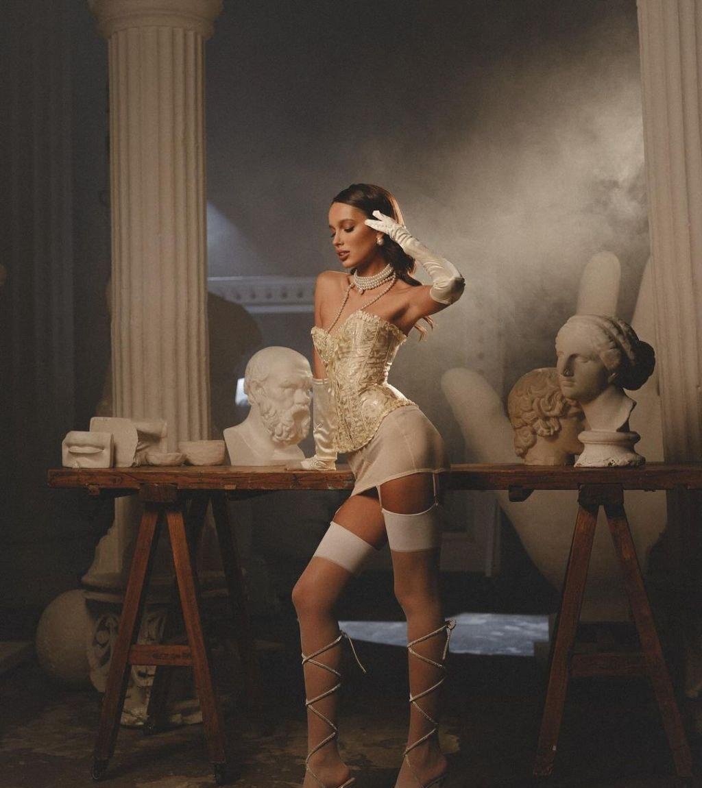 Анюта привлекательная девушка из Кемерово цена от 7000 руб