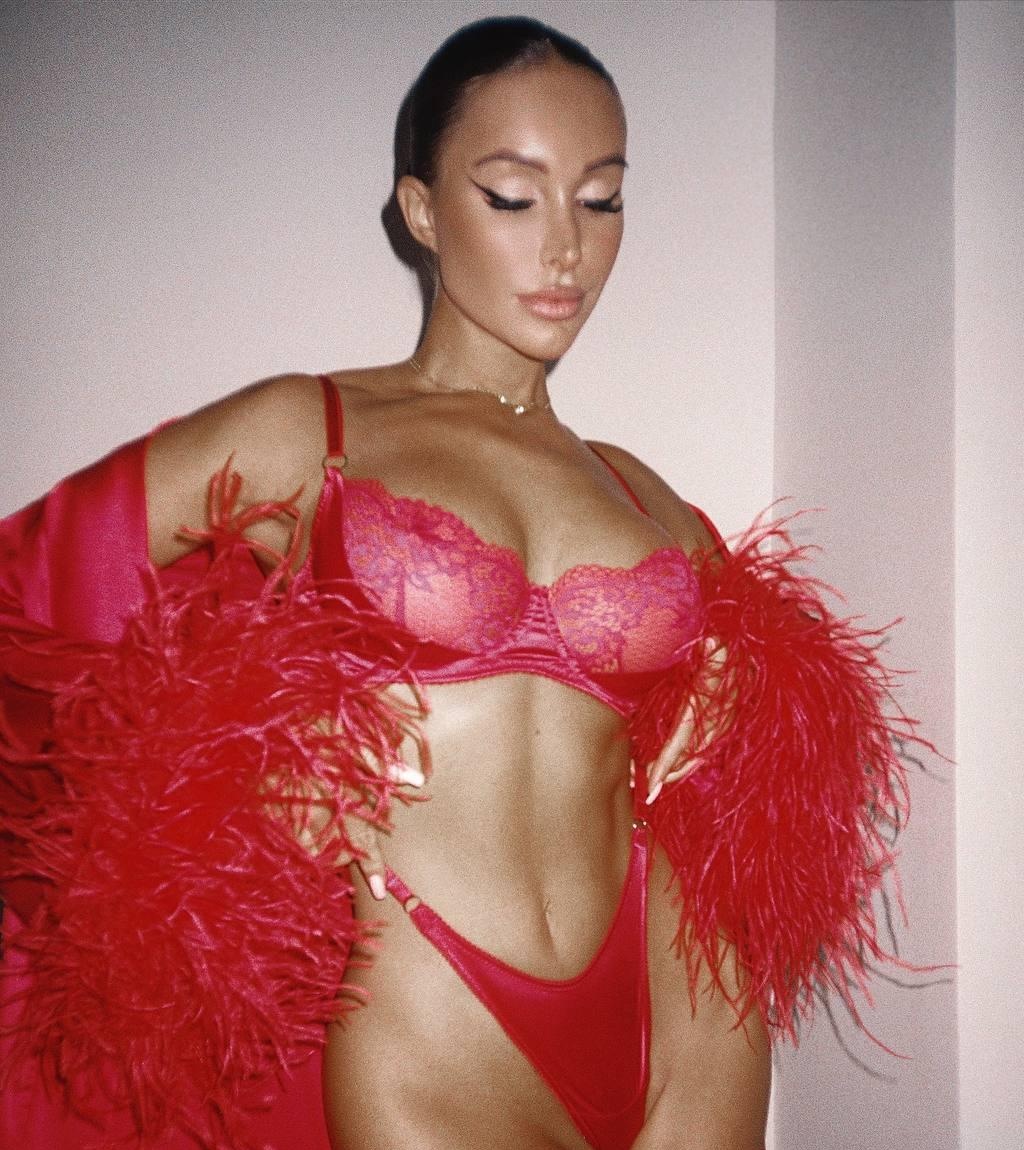 Индивидуалка Гелла, доступна для личного знакомства от 8000 руб